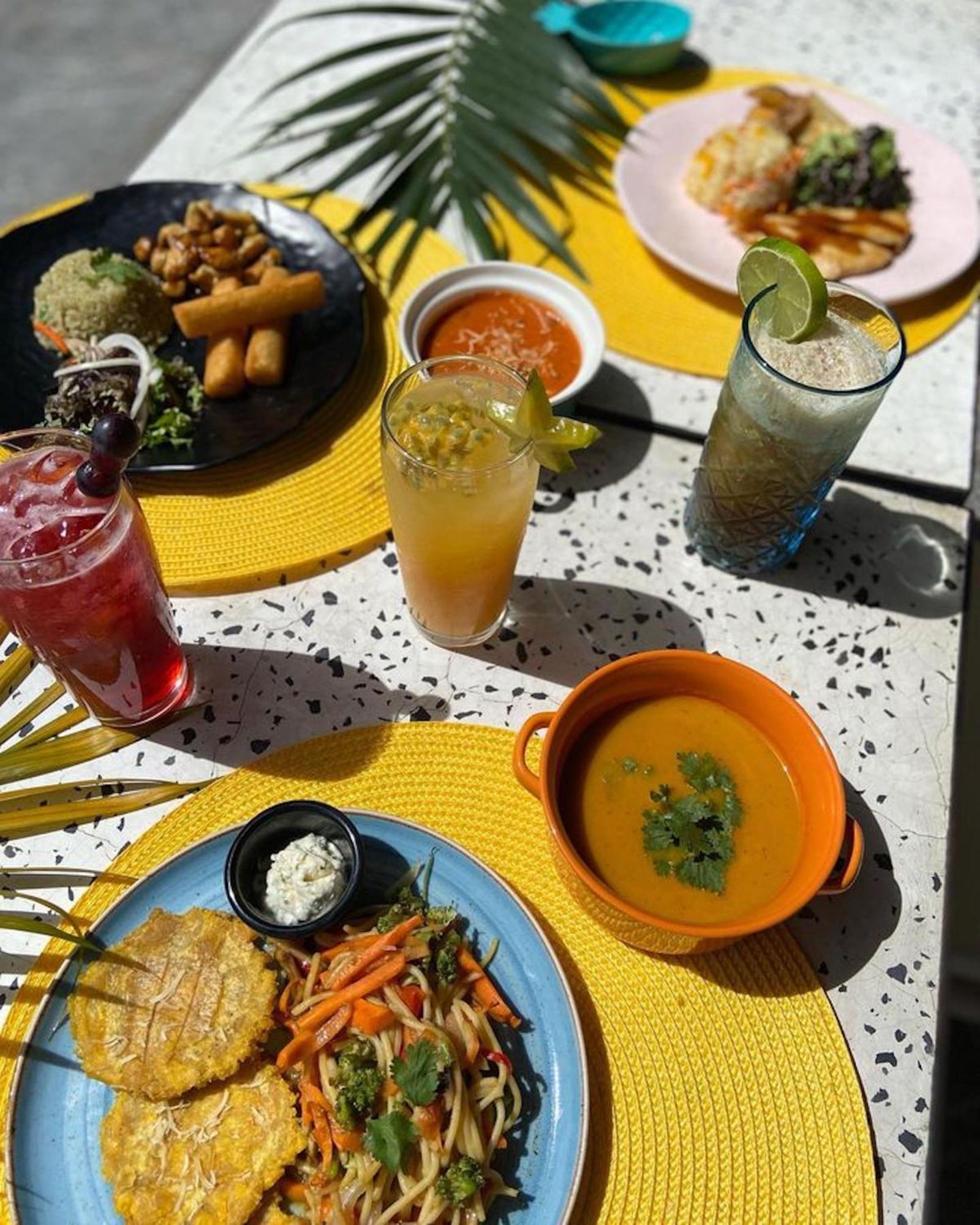 Apartahotel Medellin Ngoại thất bức ảnh