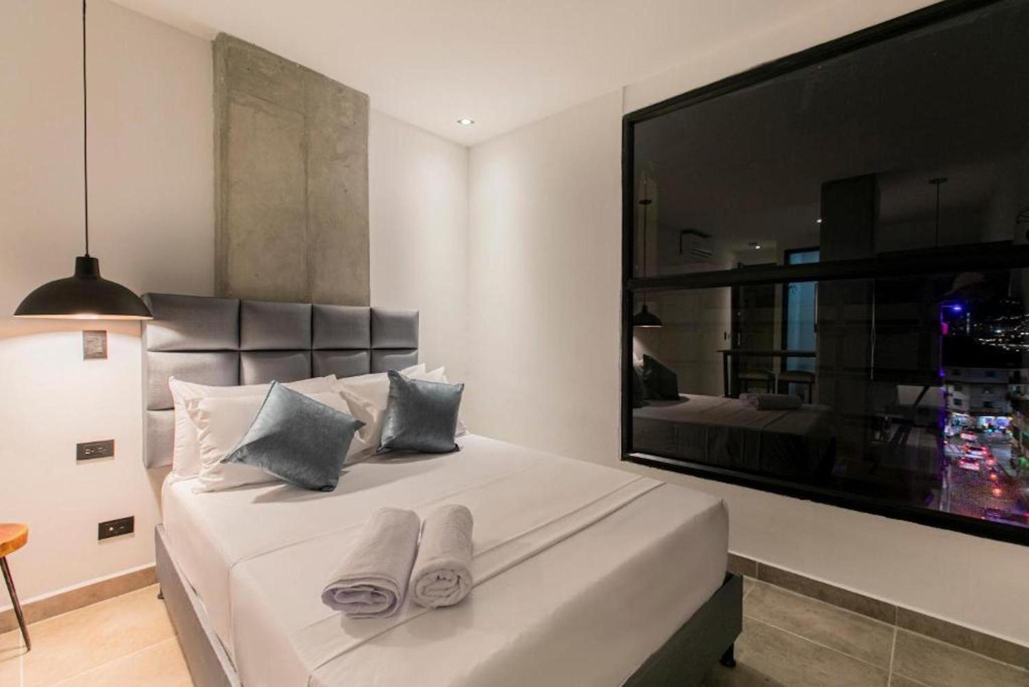Apartahotel Medellin Ngoại thất bức ảnh